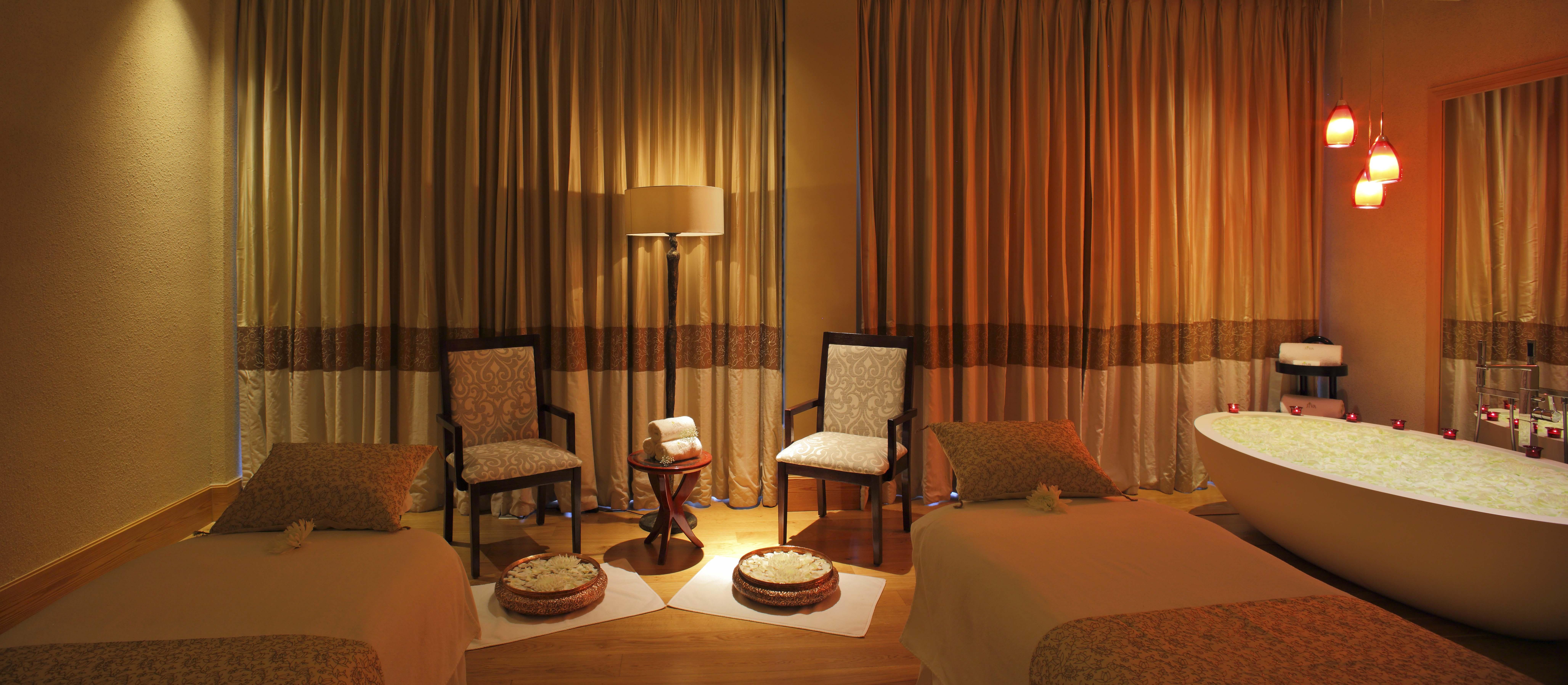 فندق تاج كيب تاون المظهر الخارجي الصورة A spa room at the Taj Mahal Palace, Mumbai, India